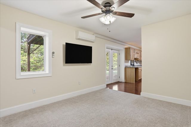 242 OLD PLANTATION LN, Stephens City, VA 22655