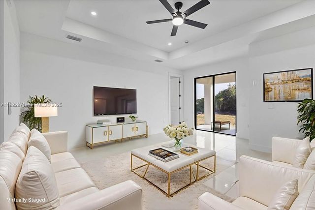 4207 28 ST SW, Lehigh Acres, FL 33976