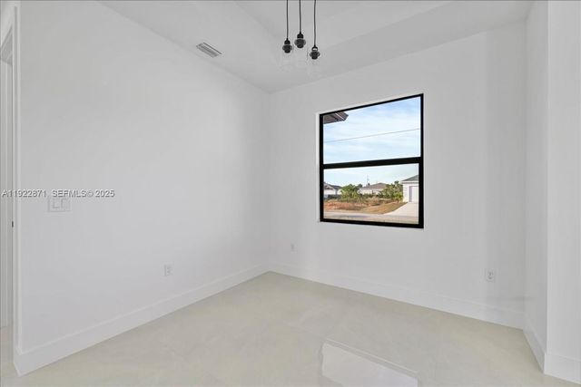 4207 28 ST SW, Lehigh Acres, FL 33976