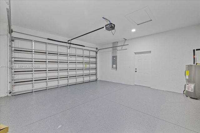 4207 28 ST SW, Lehigh Acres, FL 33976