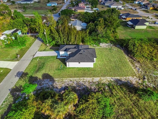 4207 28 ST SW, Lehigh Acres, FL 33976