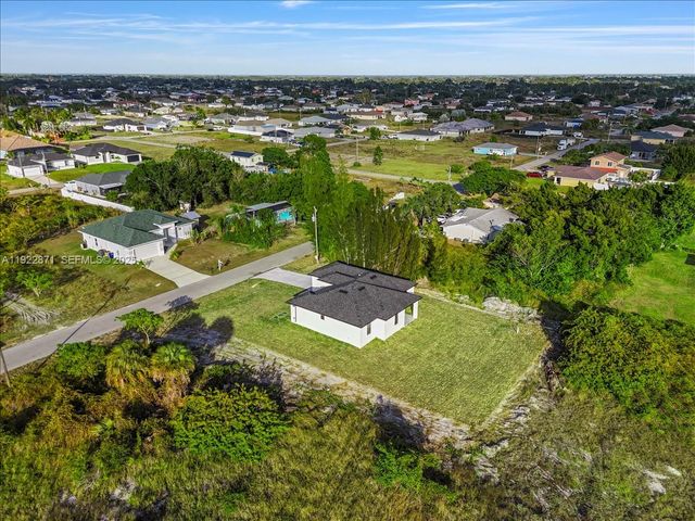 4207 28 ST SW, Lehigh Acres, FL 33976