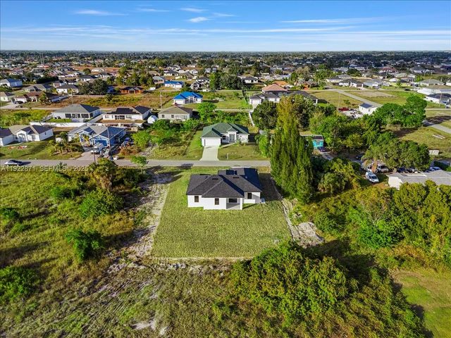 4207 28 ST SW, Lehigh Acres, FL 33976