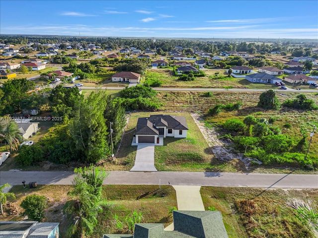 4207 28 ST SW, Lehigh Acres, FL 33976