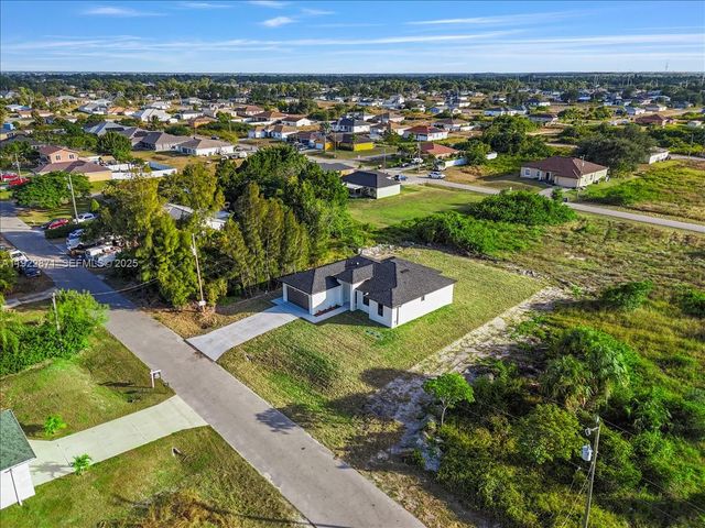 4207 28 ST SW, Lehigh Acres, FL 33976
