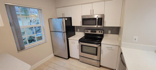 1125 Lake Shore Drive 202, Lake Park, FL 33403