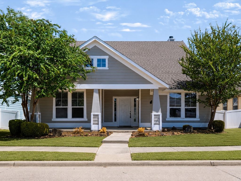 1618 Mary Lane, Providence Village, TX 76227 — exterior