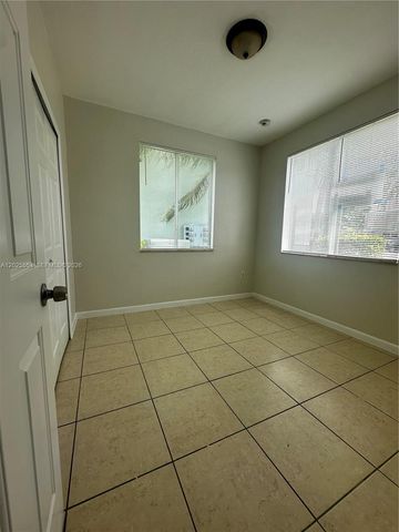 2718 SE 15th Pl 147, Homestead, FL 33035