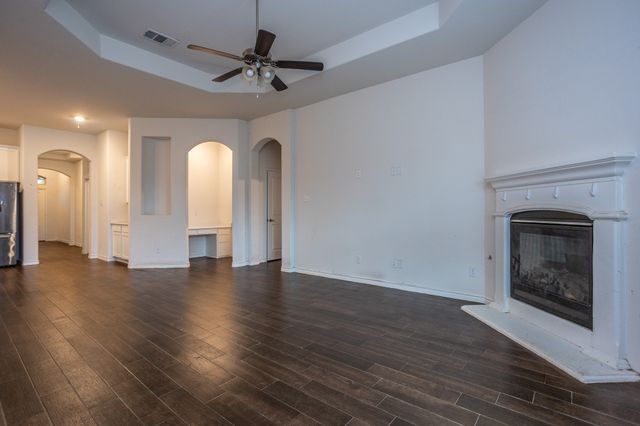 10415 Twisting Springs Drive, Aubrey, TX 76227