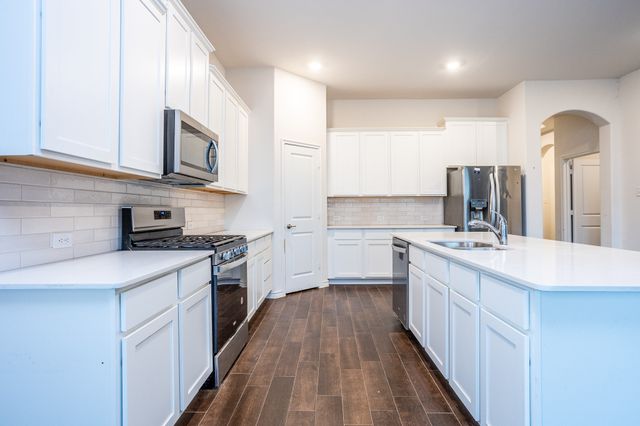 10415 Twisting Springs Drive, Aubrey, TX 76227