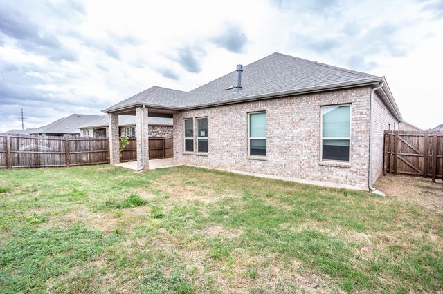 10415 Twisting Springs Drive, Aubrey, TX 76227