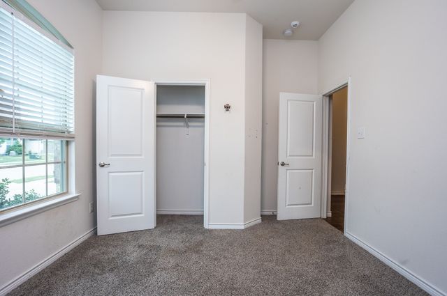 10415 Twisting Springs Drive, Aubrey, TX 76227