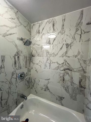 702 ATLANTIC AVE, Hamilton, NJ 08629