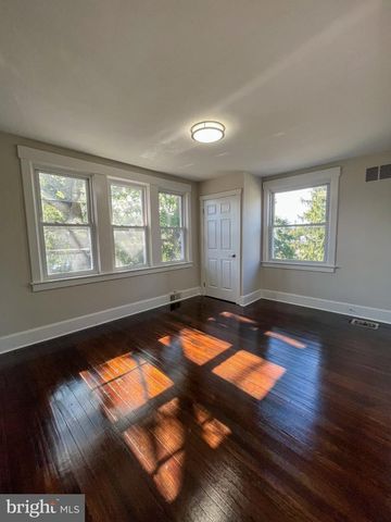 702 ATLANTIC AVE, Hamilton, NJ 08629
