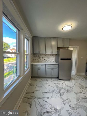 702 ATLANTIC AVE, Hamilton, NJ 08629