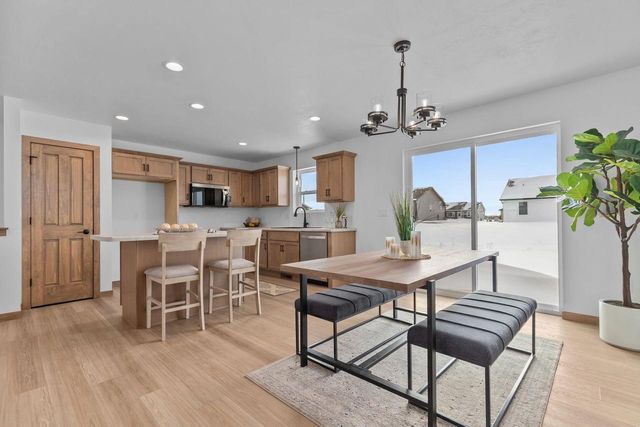 2045 RED FOX LANE, Kaukauna, WI 54130