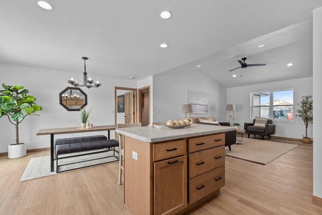 2045 RED FOX LANE, Kaukauna, WI 54130