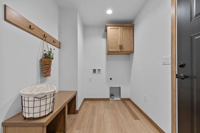 2045 RED FOX LANE, Kaukauna, WI 54130