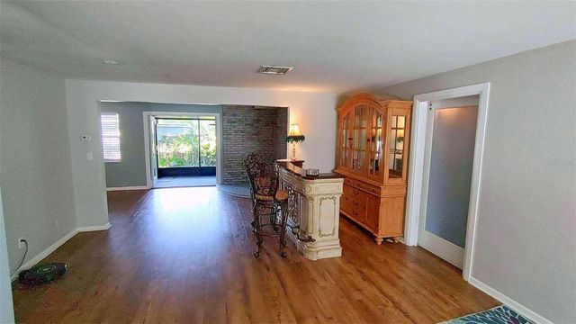 257 5TH ST NW, Largo, FL 33770