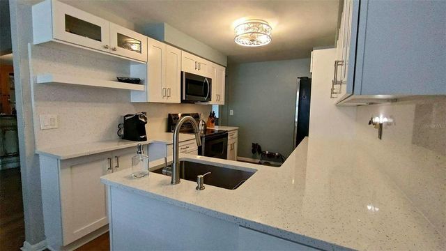 257 5TH ST NW, Largo, FL 33770