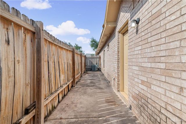 3810 W Sarah Evans Street, Edinburg, TX 78541