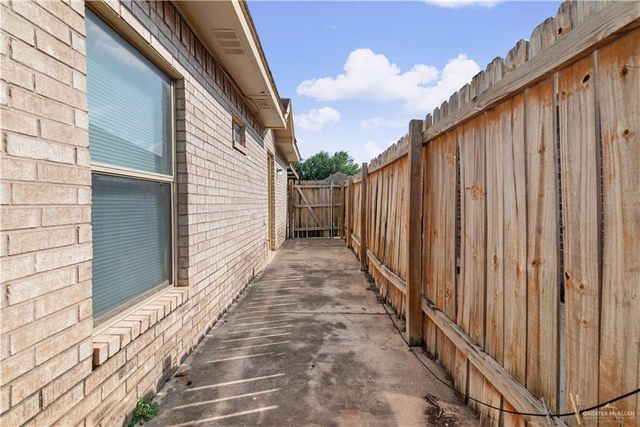 3810 W Sarah Evans Street, Edinburg, TX 78541