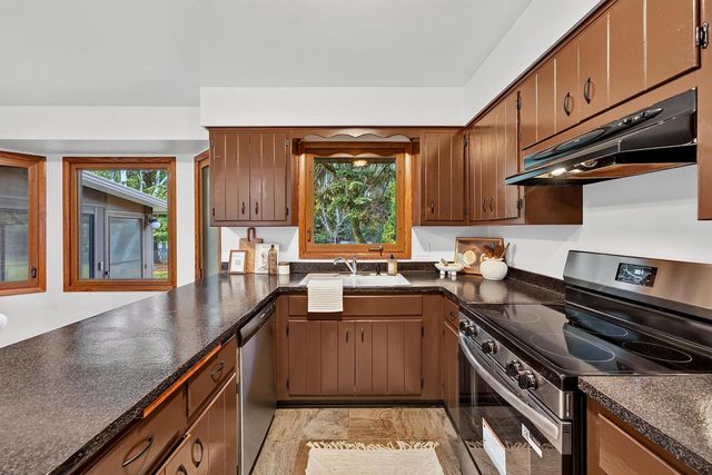 1616 Haymarket ROAD, Waukesha, WI 53189