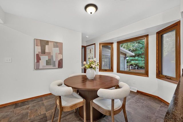 1616 Haymarket ROAD, Waukesha, WI 53189