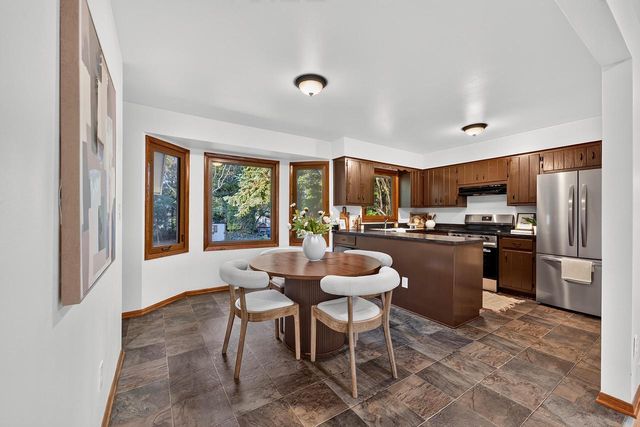 1616 Haymarket ROAD, Waukesha, WI 53189