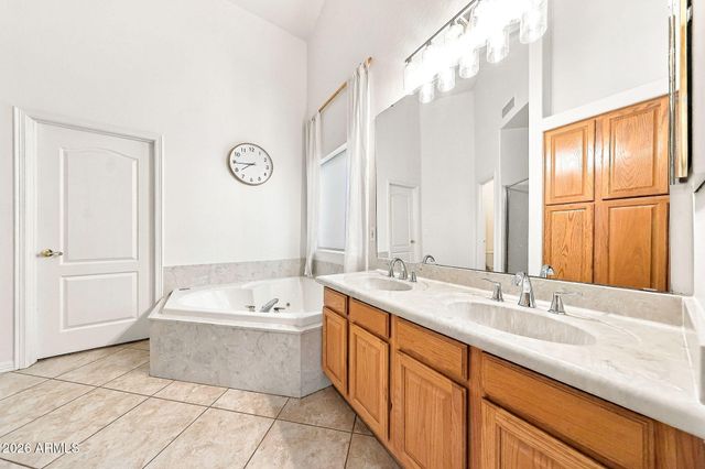 4506 E OLIVE Avenue, Gilbert, AZ 85234