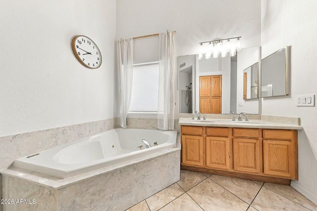 4506 E OLIVE Avenue, Gilbert, AZ 85234