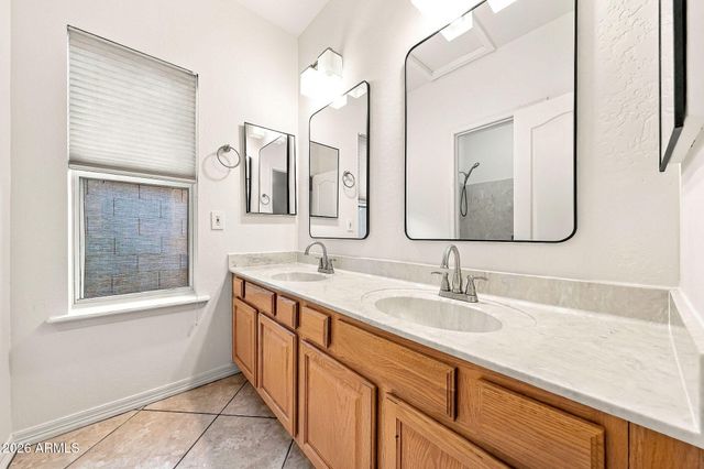 4506 E OLIVE Avenue, Gilbert, AZ 85234