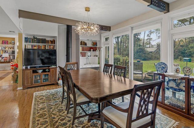 423 Castle Kirk Dr, Baton Rouge, LA 70808
