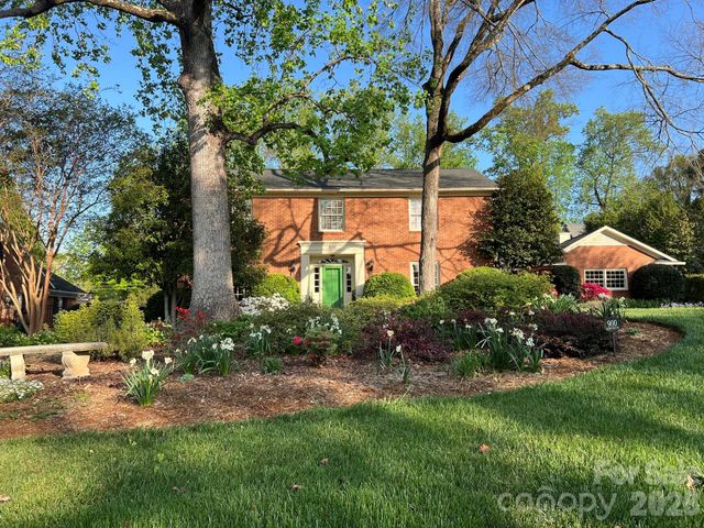 900 Greentree Drive, Charlotte, NC 28211