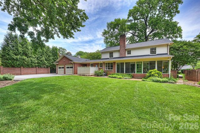 900 Greentree Drive, Charlotte, NC 28211