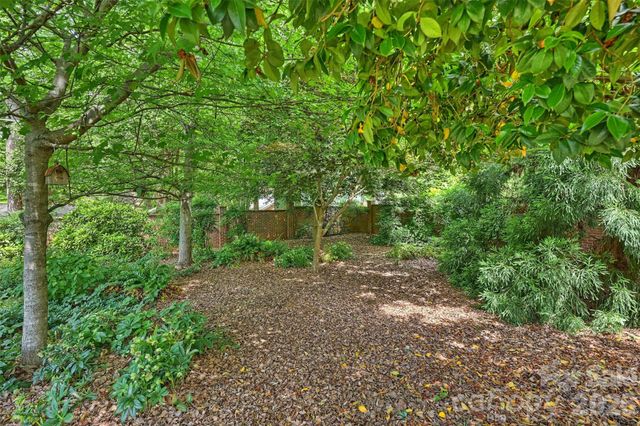 900 Greentree Drive, Charlotte, NC 28211