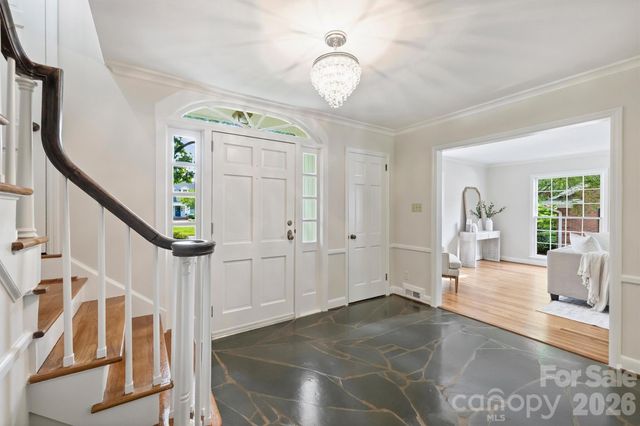 900 Greentree Drive, Charlotte, NC 28211