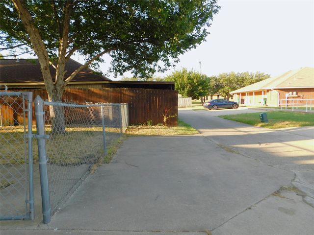3109 N Bell Avenue, Denton, TX 76207