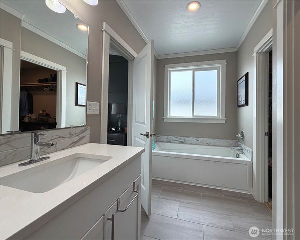 520 N Montana Street, Moses Lake, WA 98837