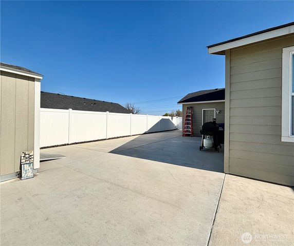 520 N Montana Street, Moses Lake, WA 98837