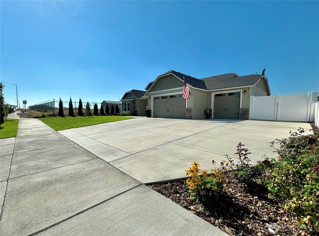 520 N Montana Street, Moses Lake, WA 98837