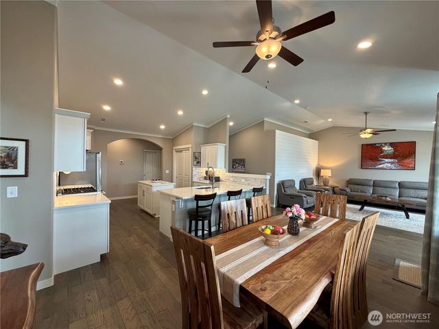 520 N Montana Street, Moses Lake, WA 98837