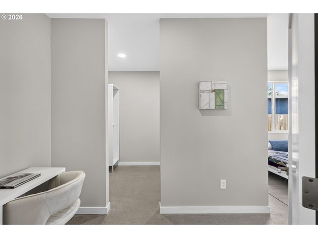 8213 N SWENSON St, Portland, OR 97203