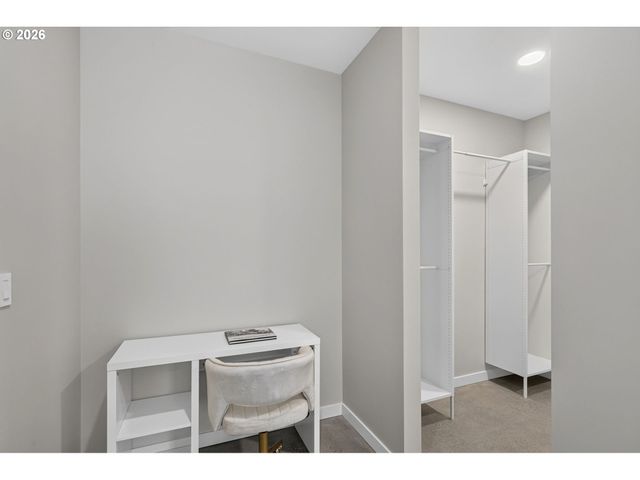8213 N SWENSON St, Portland, OR 97203