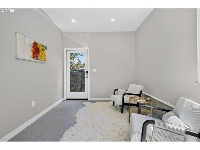 8213 N SWENSON St, Portland, OR 97203