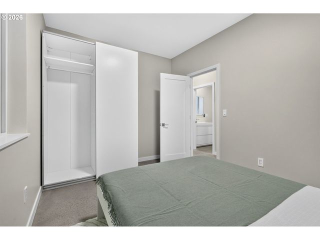 8213 N SWENSON St, Portland, OR 97203