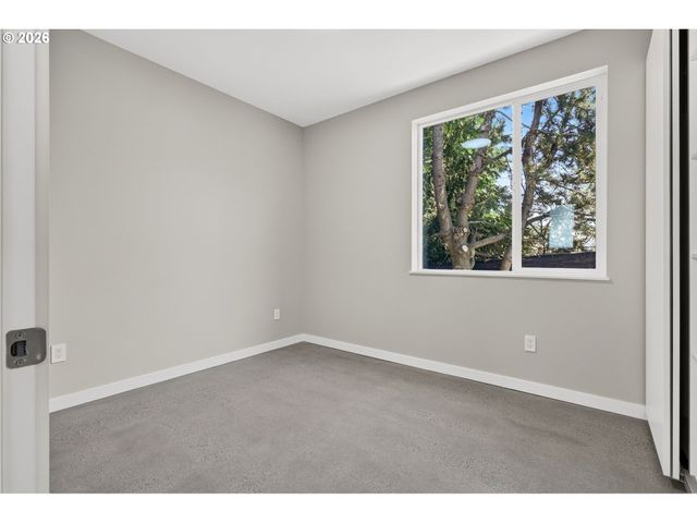 8213 N SWENSON St, Portland, OR 97203