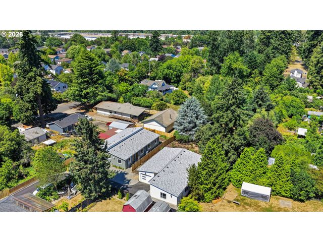 8213 N SWENSON St, Portland, OR 97203