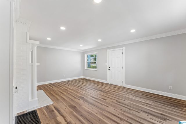 1235 CRESTHILL ROAD, Birmingham, AL 35213