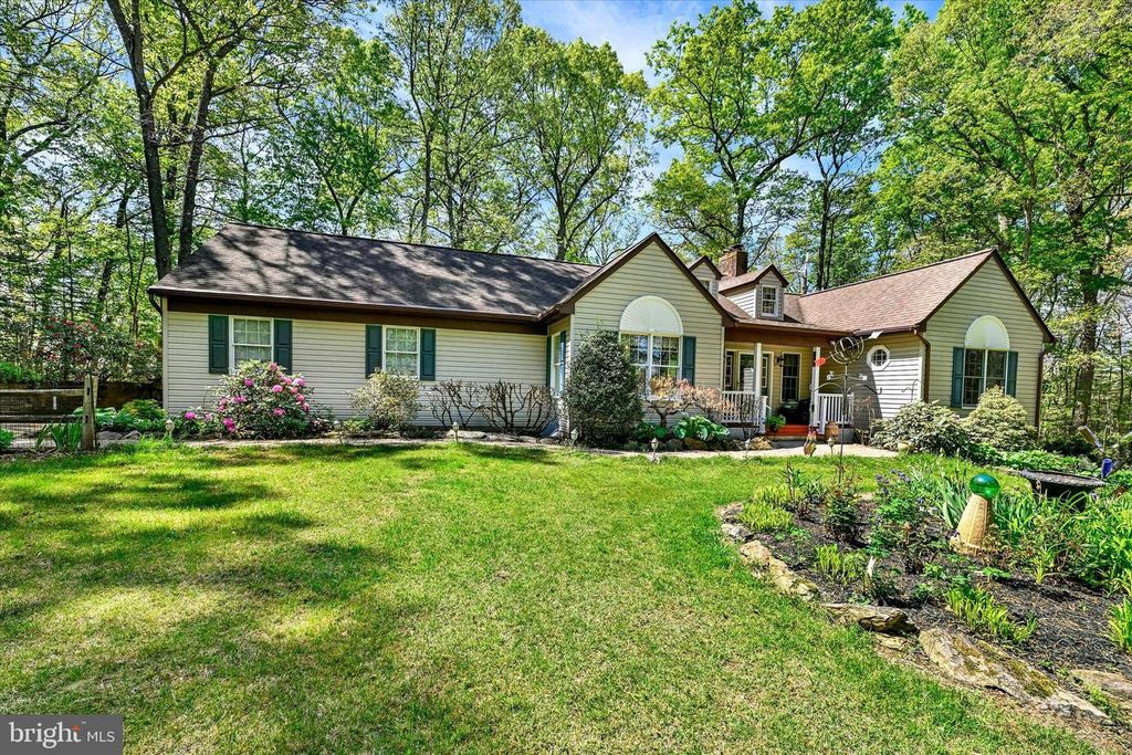 Image 3 of property listing at 3213 GREEN RD, White Hall, MD 21161